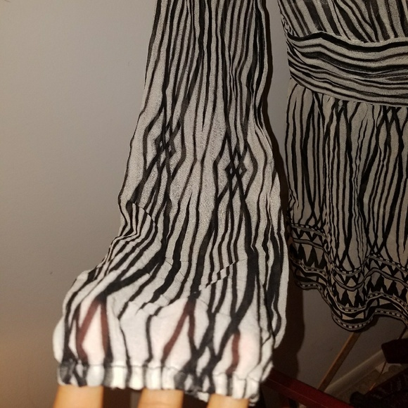 Express Women Top - Picture 6 of 8